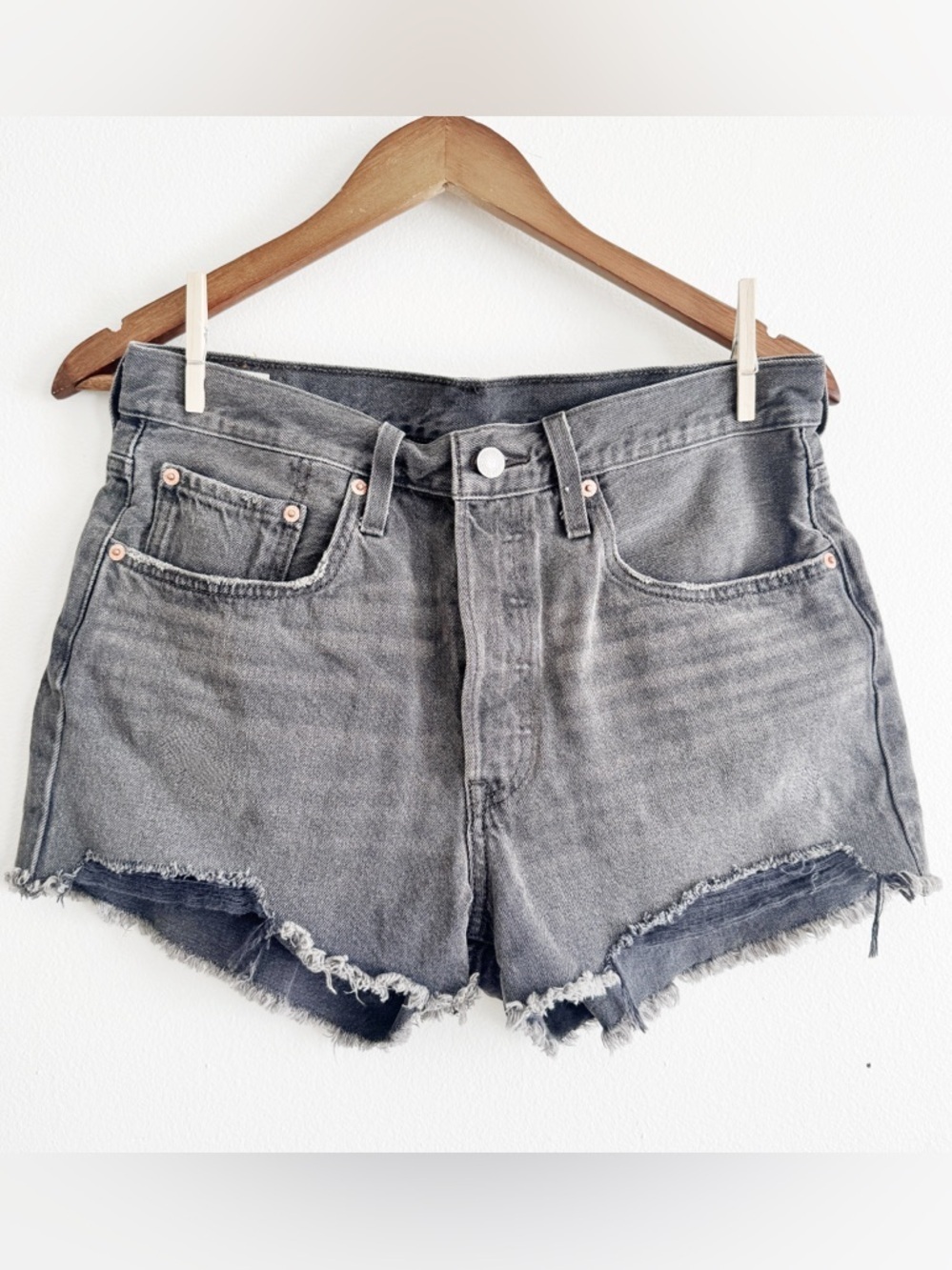 Levi 501 High-Rise Gray Denim Cutoff Shorts with Raw Hem size 30